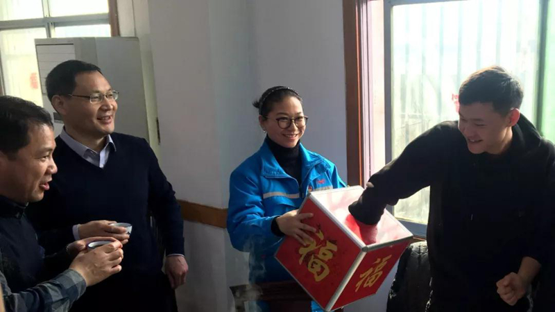 王大真等集團(tuán)領(lǐng)導(dǎo)深入一線與干部職工共度新春佳節(jié)(圖13) 王大真等集團(tuán)領(lǐng)導(dǎo)深入一線與干部職工共度新春佳節(jié)(圖13)