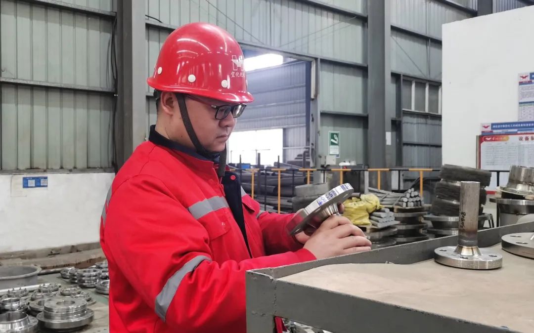 【管理標兵】化機公司黃亞華：扎根一線勤鉆研，履職盡責勇擔當(圖3)