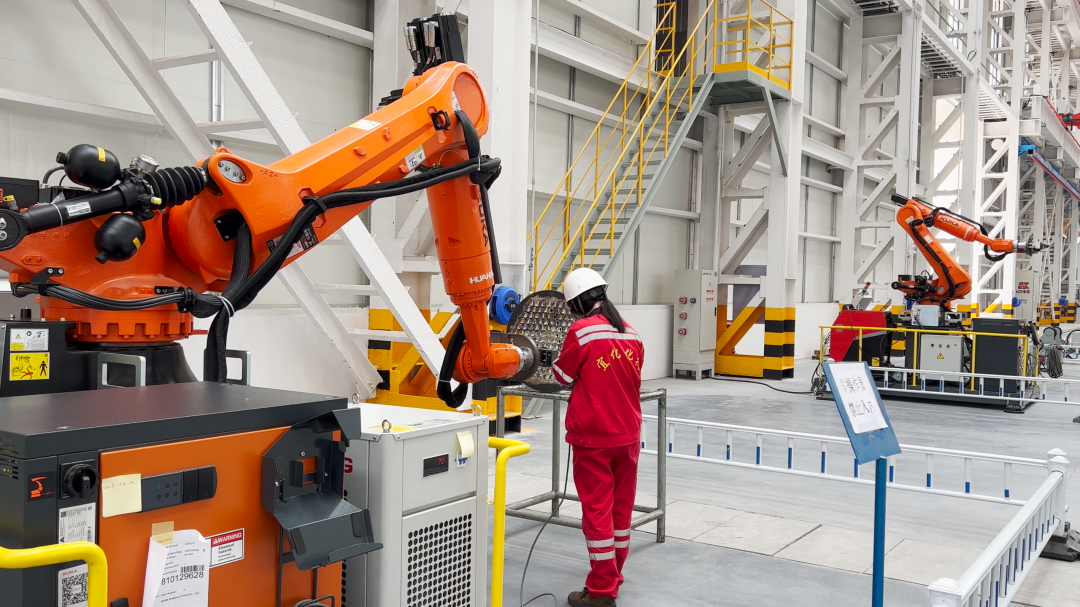 自動管板焊接機器人