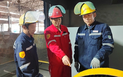 內蒙古宜化“三措并舉”筑牢極端天氣安全生產防線(圖1) 內蒙古宜化“三措并舉”筑牢極端天氣安全生產防線(圖1)